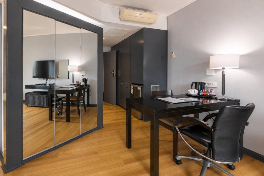 1 Bedroom Property for Sale in Century City Western Cape